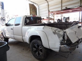 2015 Toyota Tacoma White Extended Cab 2.7L AT 2WD #Z24721